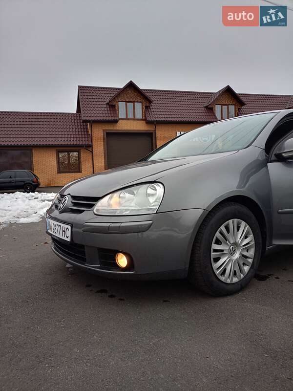 Хетчбек Volkswagen Golf 2008 в Благовіщенську