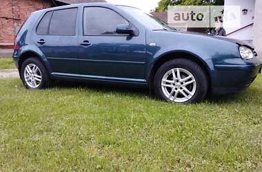 Хэтчбек Volkswagen Golf 2002 в Червонограде