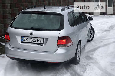 Універсал Volkswagen Golf 2008 в Сарнах