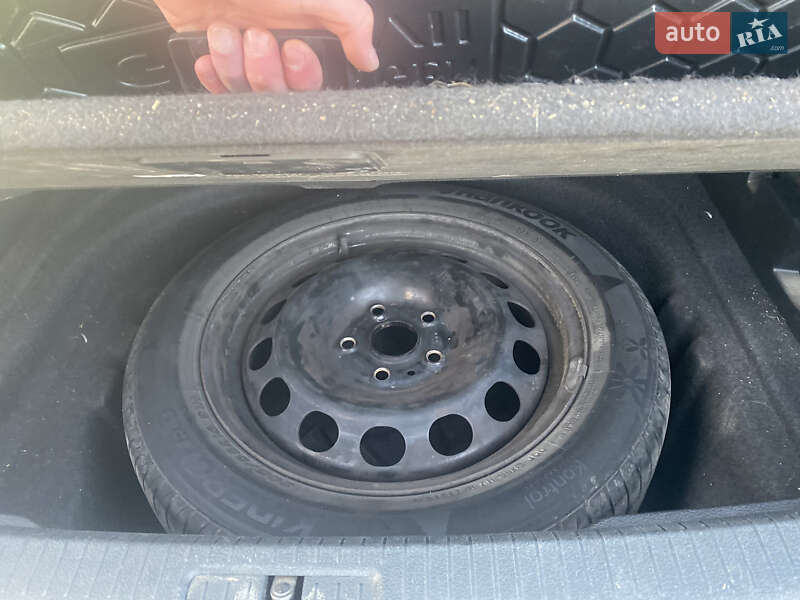 Універсал Volkswagen Golf 2016 в Кам'янець-Подільському