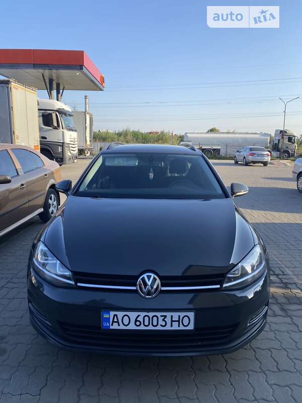 Універсал Volkswagen Golf 2014 в Ужгороді