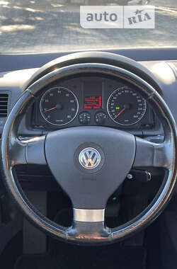 Хетчбек Volkswagen Golf 2008 в Дубні