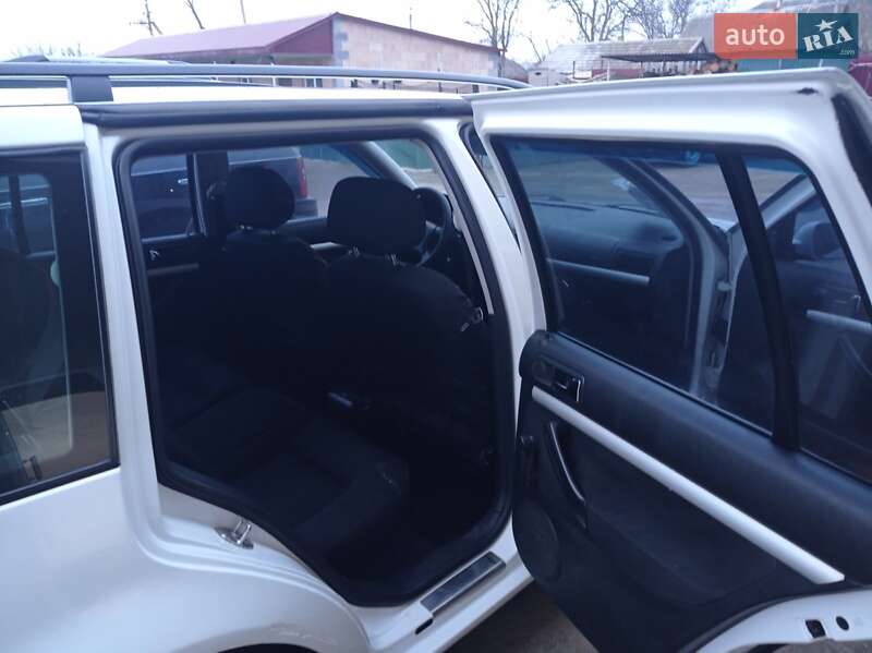 Универсал Volkswagen Golf 2001 в Березанке