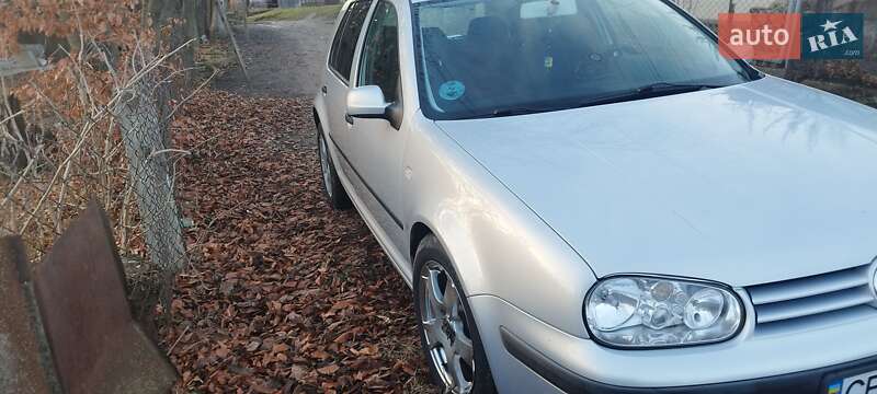 Хетчбек Volkswagen Golf 2000 в Чернівцях