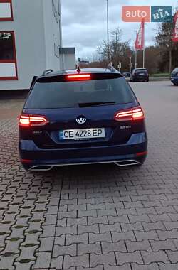 Универсал Volkswagen Golf 2017 в 