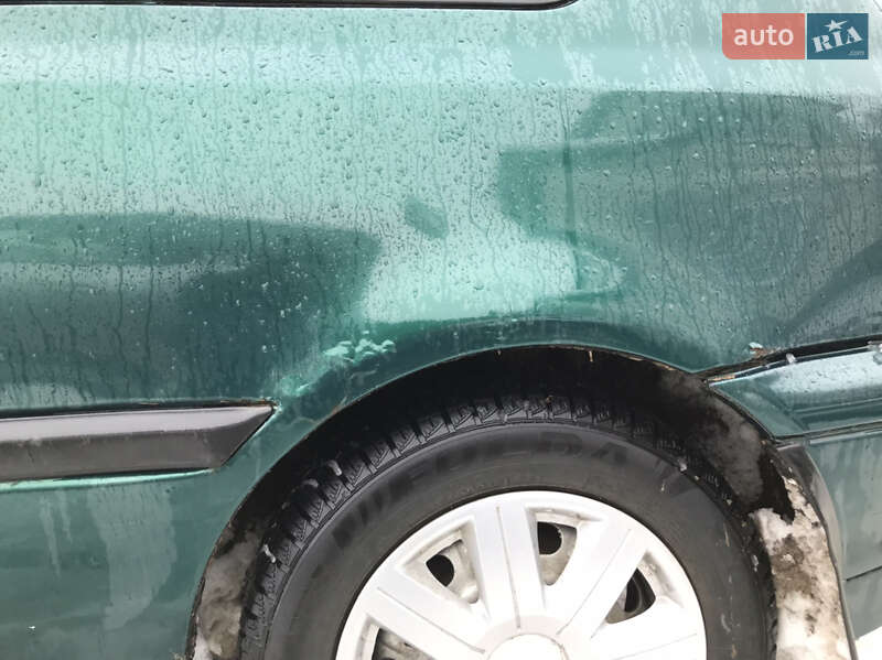 Хэтчбек Volkswagen Golf 1995 в Самборе