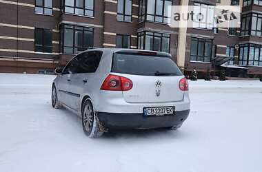 Хетчбек Volkswagen Golf 2004 в Чернігові