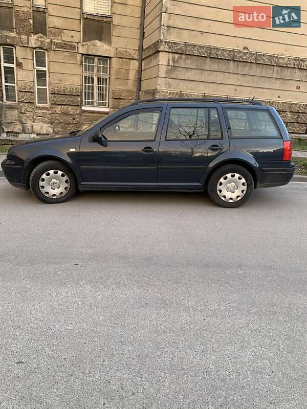 Універсал Volkswagen Golf 2005 в Львові