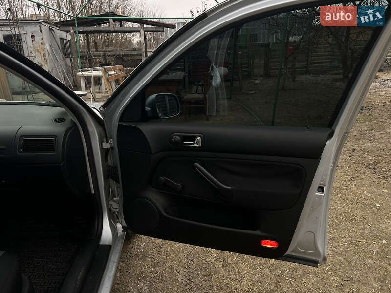 Універсал Volkswagen Golf 2005 в Звягелі