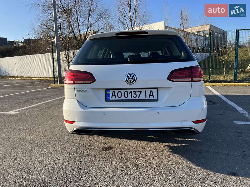 Универсал Volkswagen Golf 2018 в Ужгороде