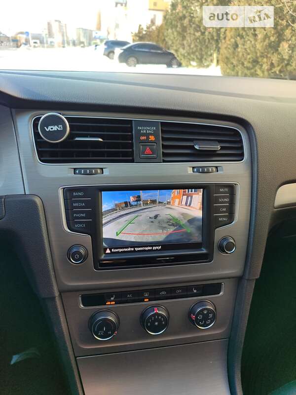 Універсал Volkswagen Golf 2016 в Кропивницькому