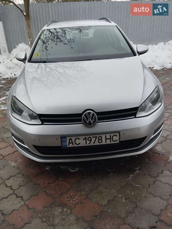 Универсал Volkswagen Golf 2015 в 