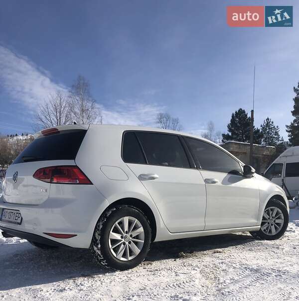 Хетчбек Volkswagen Golf 2017 в Міжгір'ї