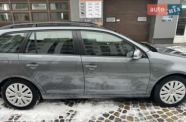 Универсал Volkswagen Golf 2009 в 