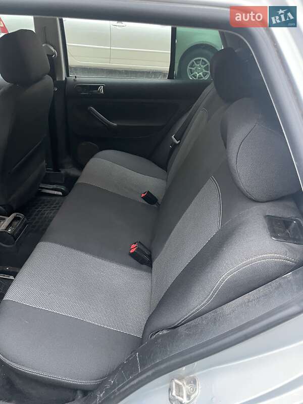 Хетчбек Volkswagen Golf 1998 в Сумах