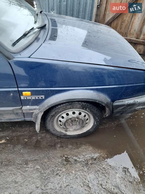 Хетчбек Volkswagen Golf 1991 в Гребінці