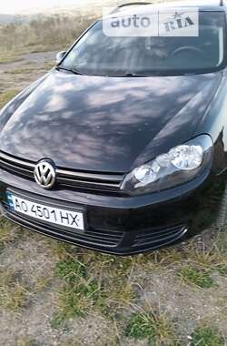 Универсал Volkswagen Golf 2011 в Воловце