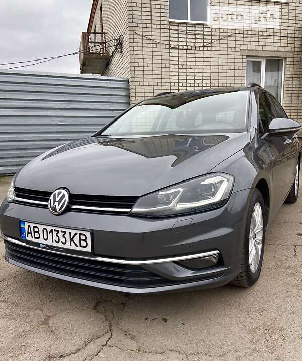 Универсал Volkswagen Golf 2018 в Умани