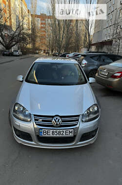 Хэтчбек Volkswagen Golf 2008 в Николаеве