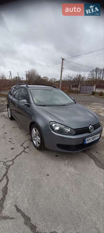 Универсал Volkswagen Golf 2009 в Звягеле