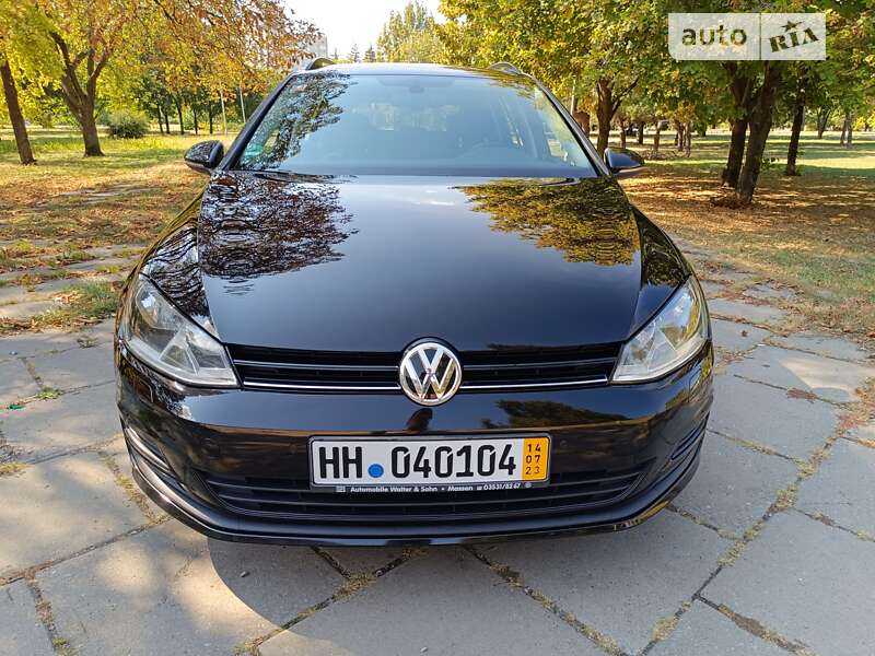 Універсал Volkswagen Golf 2016 в Запоріжжі