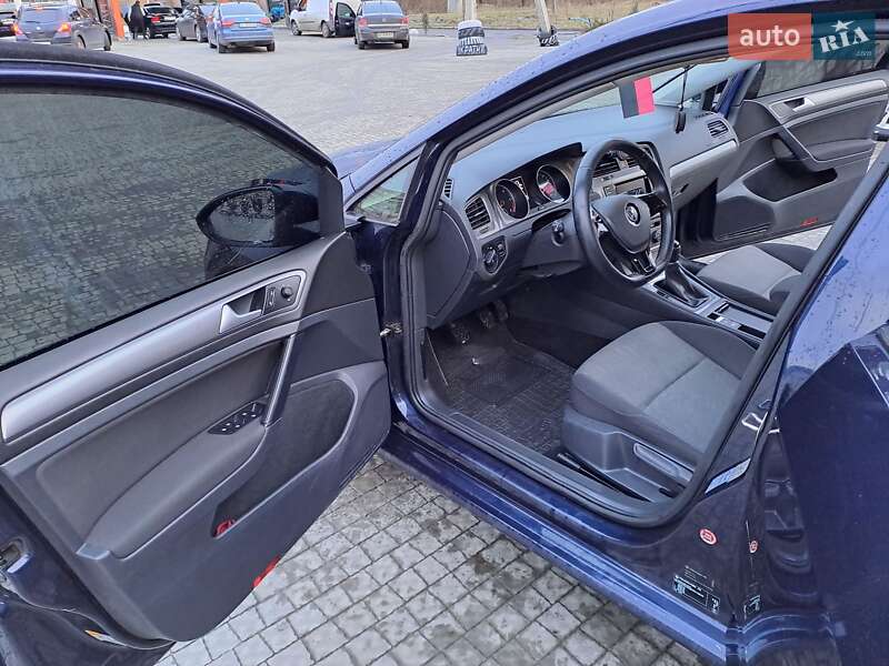 Універсал Volkswagen Golf 2015 в Полтаві