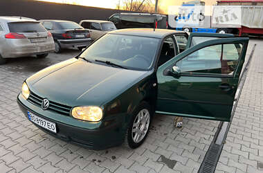 Хэтчбек Volkswagen Golf 2001 в Тернополе