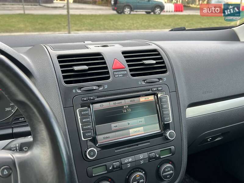 Универсал Volkswagen Golf 2009 в Ужгороде