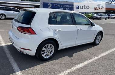 Хэтчбек Volkswagen Golf 2019 в Ужгороде