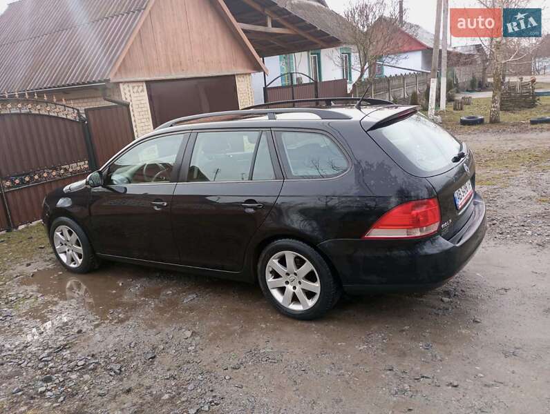 Универсал Volkswagen Golf 2008 в Гнивани
