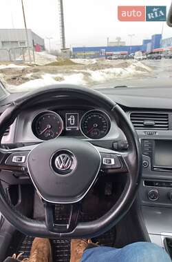 Хэтчбек Volkswagen Golf 2016 в Сумах