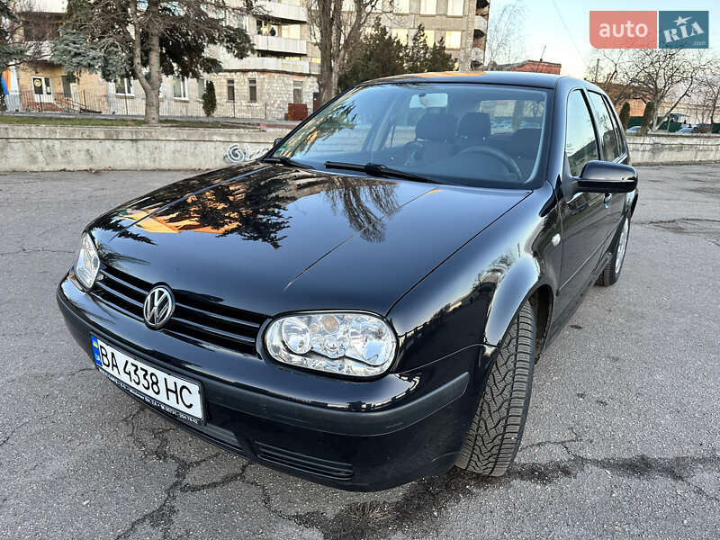 Хэтчбек Volkswagen Golf 2000 в Кропивницком