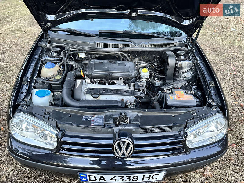 Хэтчбек Volkswagen Golf 2000 в Кропивницком