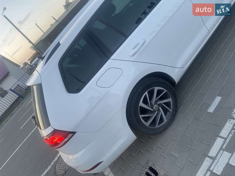 Универсал Volkswagen Golf 2017 в Ковеле
