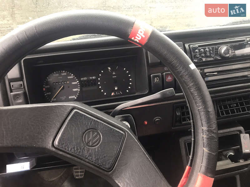 Хэтчбек Volkswagen Golf 1985 в Любомле