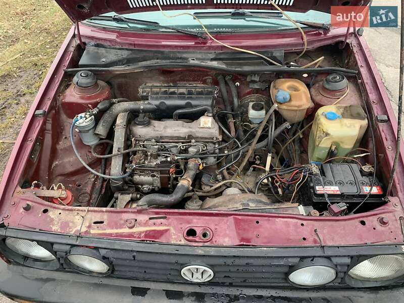 Хетчбек Volkswagen Golf 1985 в Козятині