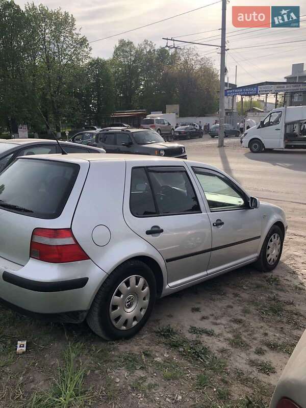 Хетчбек Volkswagen Golf 2003 в Бучачі