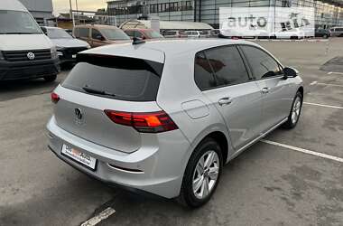 Хэтчбек Volkswagen Golf 2022 в Киеве