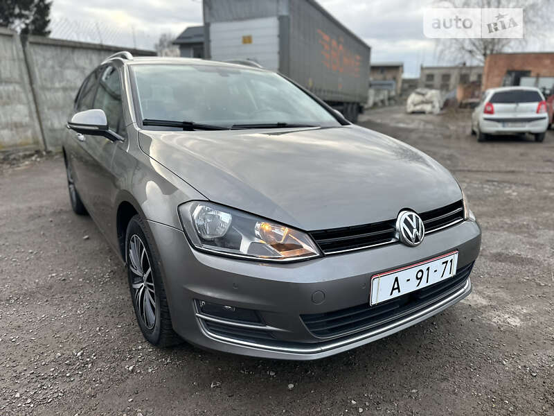 Универсал Volkswagen Golf 2017 в 