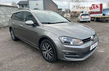 Универсал Volkswagen Golf 2017 в 
