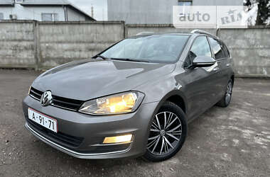 Универсал Volkswagen Golf 2017 в 