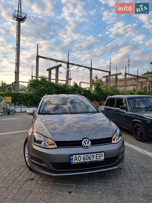 Универсал Volkswagen Golf 2015 в Черновцах фото 4 Универсал Volkswagen Golf 2015 в Черновцах