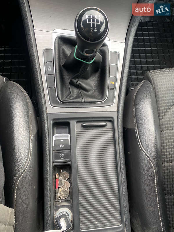 Универсал Volkswagen Golf 2016 в Луцке