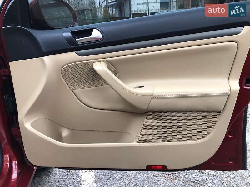 Універсал Volkswagen Golf 2008 в Вінниці