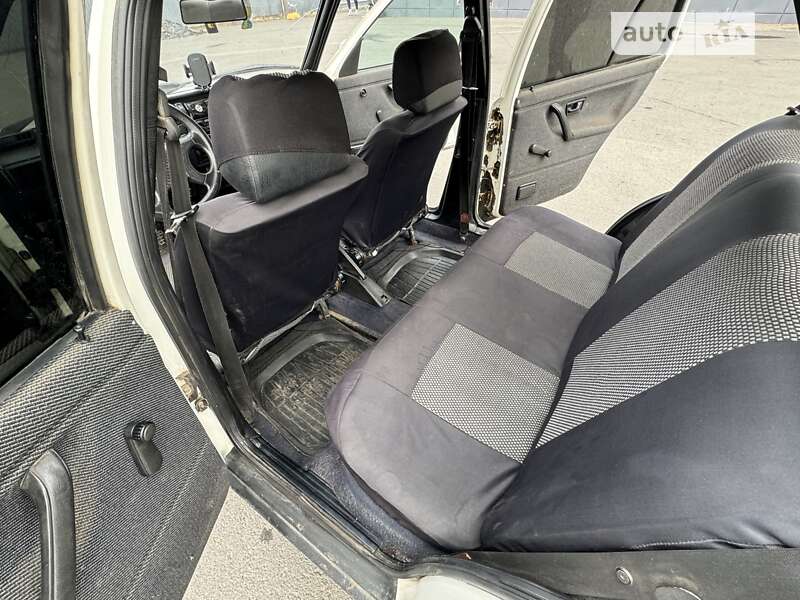 Хэтчбек Volkswagen Golf 1990 в Одессе