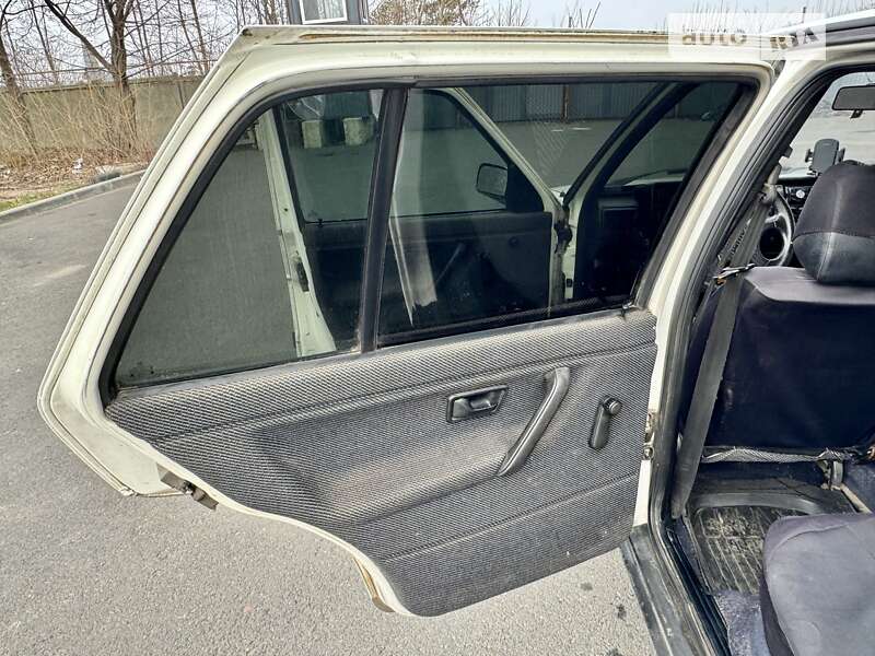 Хэтчбек Volkswagen Golf 1990 в Одессе