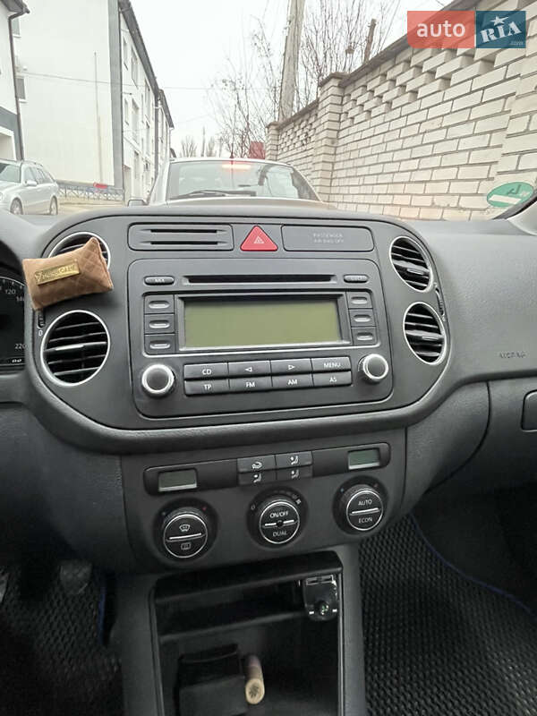 Хэтчбек Volkswagen Golf 2005 в Виннице