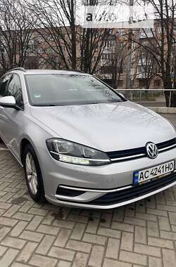 Универсал Volkswagen Golf 2018 в Луцке