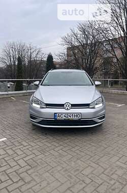 Универсал Volkswagen Golf 2018 в Луцке