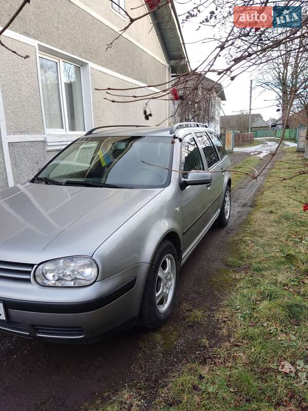 Volkswagen Golf 2003